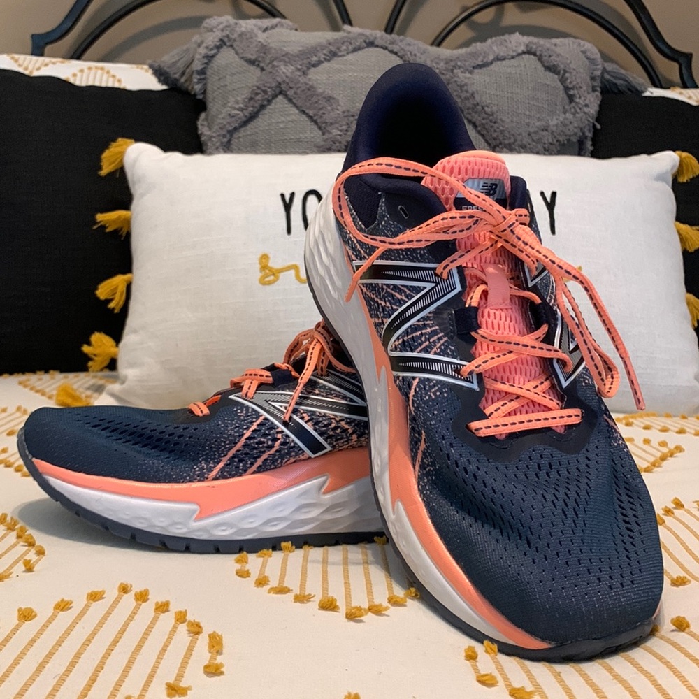 NEW BALANCE - Women's Fresh Foam Evare V1 Running Shoe, Size 9